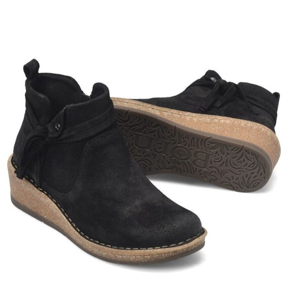 BORN Vaughn Black Distressed Suede Leather Bootie Ankle Boots Sz 8.5 New - Picture 1 of 8